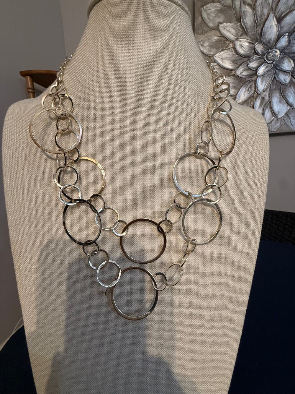Vintage NOS Silver Tone Circle Link Runway Necklace 24”